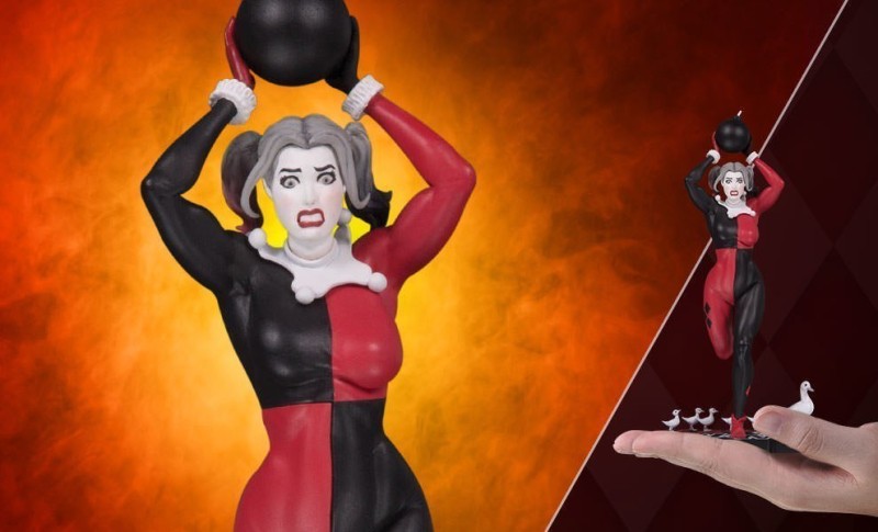 Harley Quinn Red, White & Black Frank Cho Statue