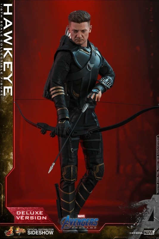 Hot Toys Hawkeye (Deluxe Version) Sixth Scale Figure MMS532