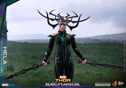 Hela Sixth Scale Figure - Thumbnail