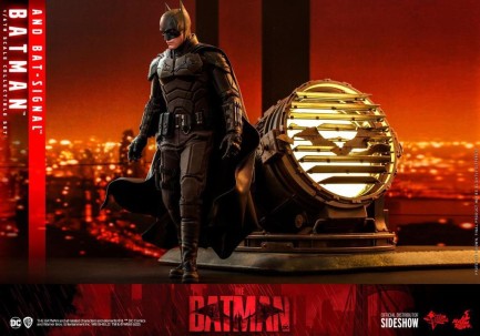Hot Toys Batman and Bat-Signal Sixth Scale Figure Collectible Set 910596 MMS641 DC Comics / The Batman 2022 (Ön Sipariş) - Thumbnail