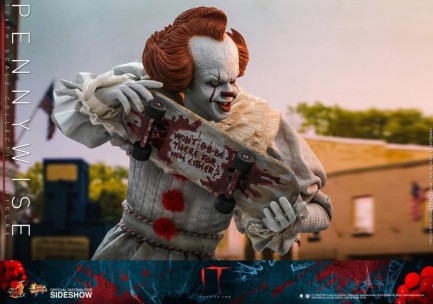 Hot Toys Pennywise Sixth Scale Figure MMS555 904949 IT Chapter 2 - Thumbnail