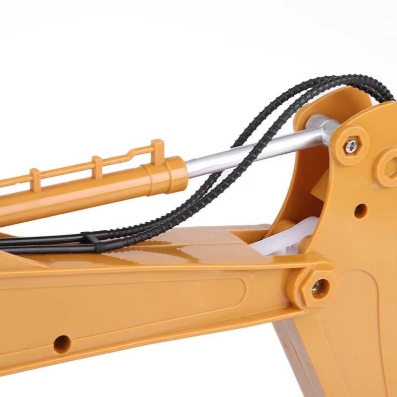 HUINA 1531 1/16 Yüksek Kalite 11CH RC Model Ekskavatör Paletli Kepçe Kazıcı Uzaktan Kumandalı Çok Fonksiyonlu İş Makinesi - 2.4G Sesli ve Işıklı