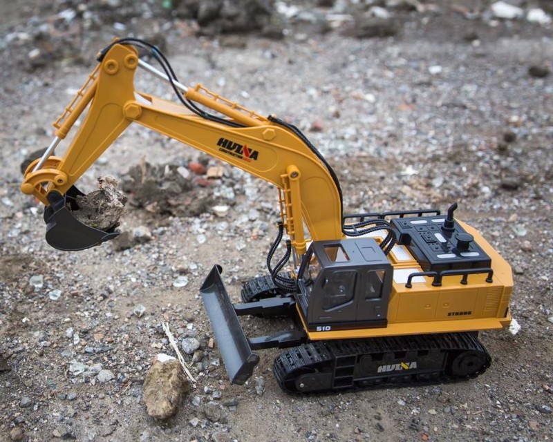 HUINA 1531 1/16 Yüksek Kalite 11CH RC Model Ekskavatör Paletli Kepçe Kazıcı Uzaktan Kumandalı Çok Fonksiyonlu İş Makinesi - 2.4G Sesli ve Işıklı