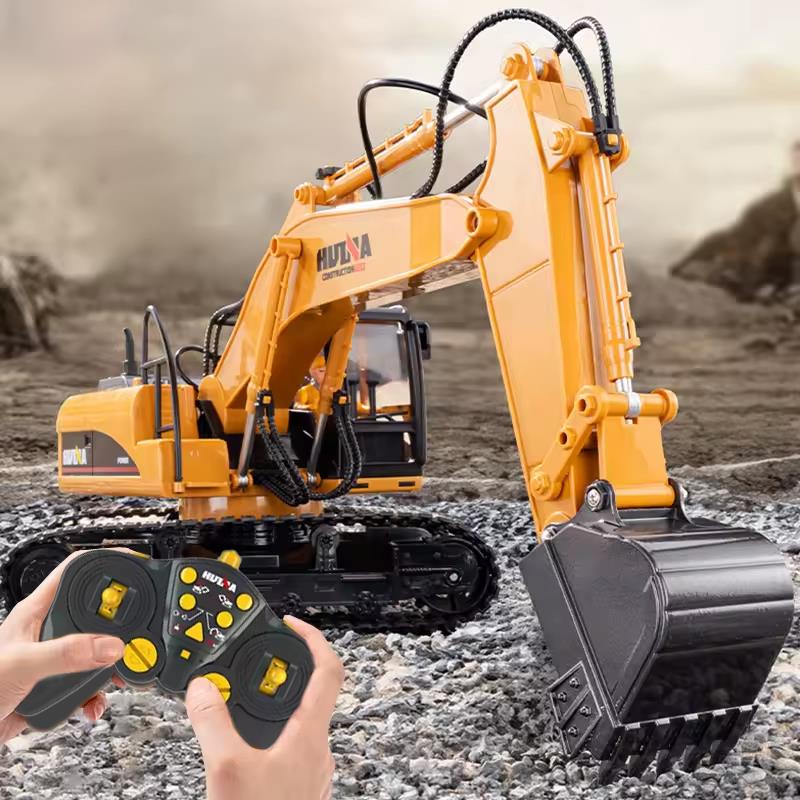HUINA 1535 1/14 Yüksek Kalite 15CH RC Model Ekskavatör Kepçe Kazıcı Uzaktan Kumandalı İş Makinesi - 2.4G Sesli&Işıklı