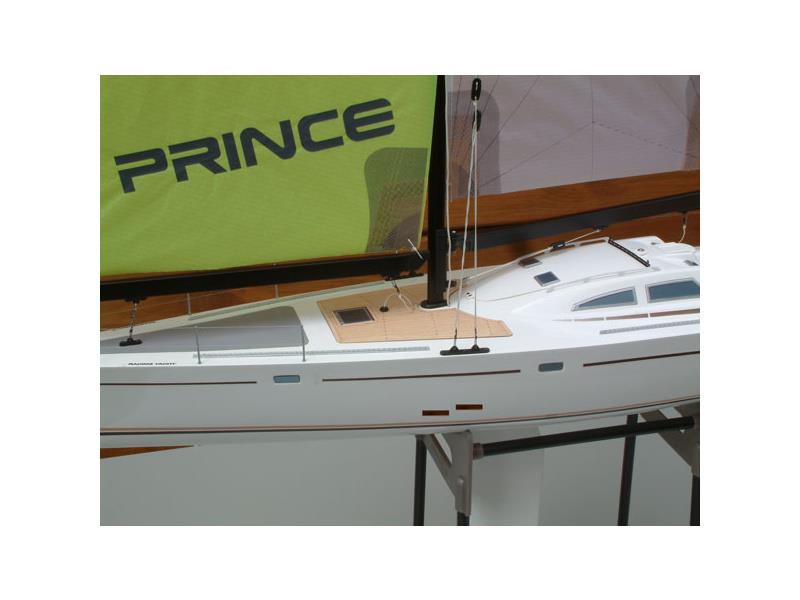 Krick Prince 900 RTR Kullanıma Hazır RC Elektrikli Kumandalı Yelkenli Tekne 1.8M Yükselik