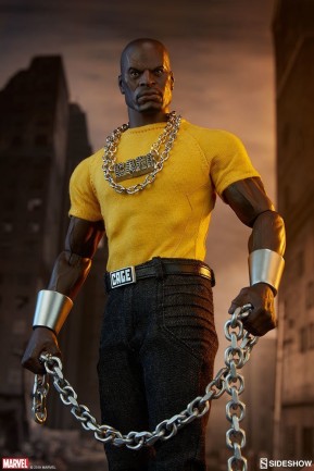 Luke Cage Sixth Scale Figure - Thumbnail