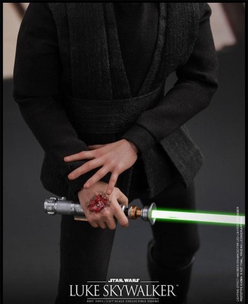 Luke Skywalker Black Outfit Sixth Scale Figure - Thumbnail