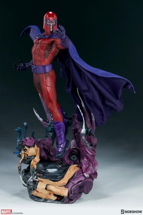 Sideshow Collectibles - Magneto Maquette