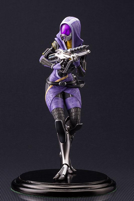 Mass Effect Bishoujo Statue