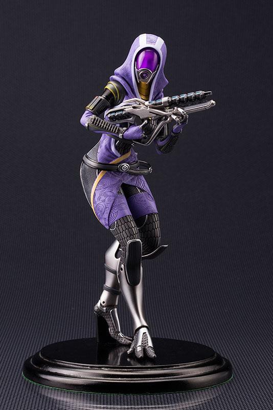 Mass Effect Bishoujo Statue