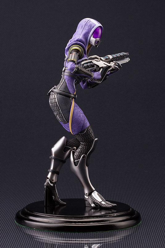 Mass Effect Bishoujo Statue