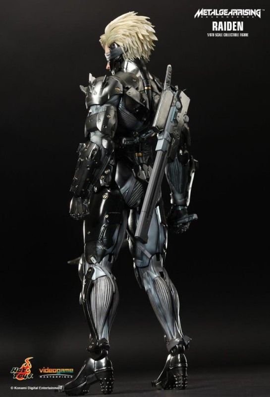 Metal Gear Rising : Revengeance Raiden Sixth Scale Figure