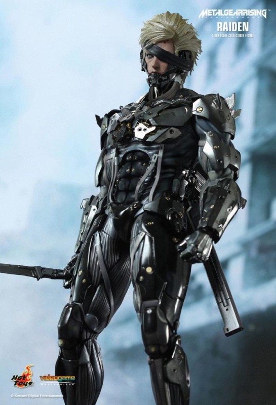 Metal Gear Rising : Revengeance Raiden Sixth Scale Figure