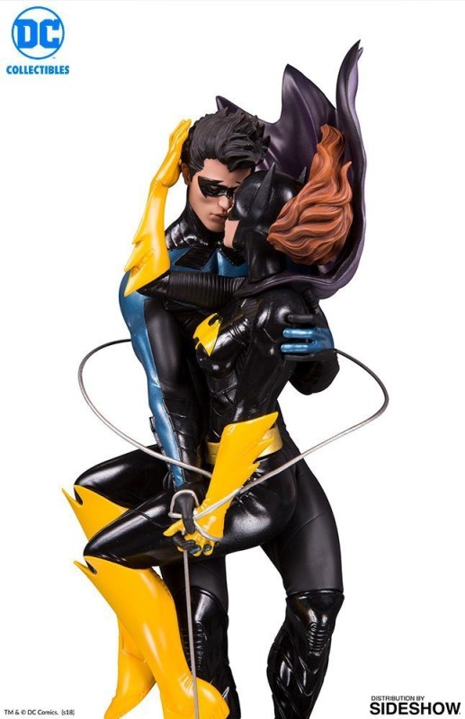 Nightwing and Batgirl Statue by DC Collectibles
