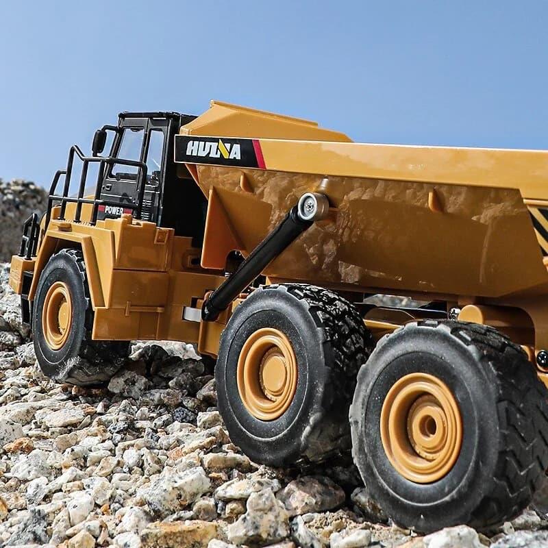 HUINA 1568 1/24 Yüksek Kalite 9CH RC Model Damperli Kamyon Uzaktan Kumandali Çok Fonksiyonlu İş Makinası - 2.4G Sesli & Işıklı