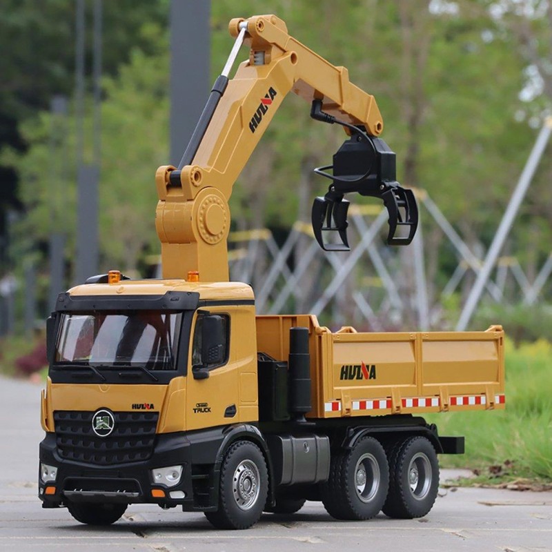 HUINA 1575 1/14 Yüksek Kalite 26 Kanal RC Model Tutma Kollu Kepçeli Damperli Kamyon Uzaktan Kumandali Çok Fonksiyonlu İş Makinası - 2.4G Sesli & Işıklı