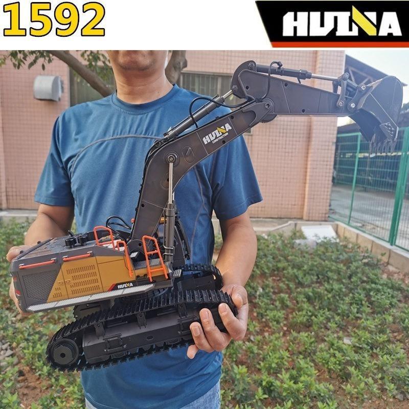 HUINA 1592 1/14 Yüksek Kalite 22 Kanal RC Model Metal Kepçeli Ekskavatör Kazıcı Uzaktan Kumandali Çok Fonksiyonlu İş Makinası - 2.4G Sesli & Işıklı