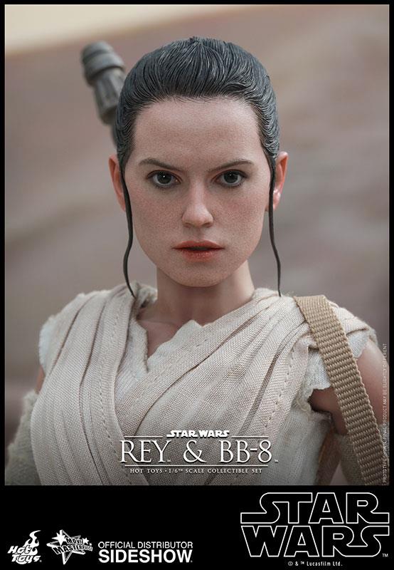 Hot Toys Rey & BB-8 Sixth Scale Figure Set