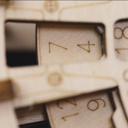 ROKR LK201 Hareketli Takvim Perpetual Calendar DIY Minyatür Maket Model Seti Ahşap 3D Wooden Puzzle 3D Model Kit Detaylı Dekoratif Hobi Seti Ahşap Maket - Thumbnail