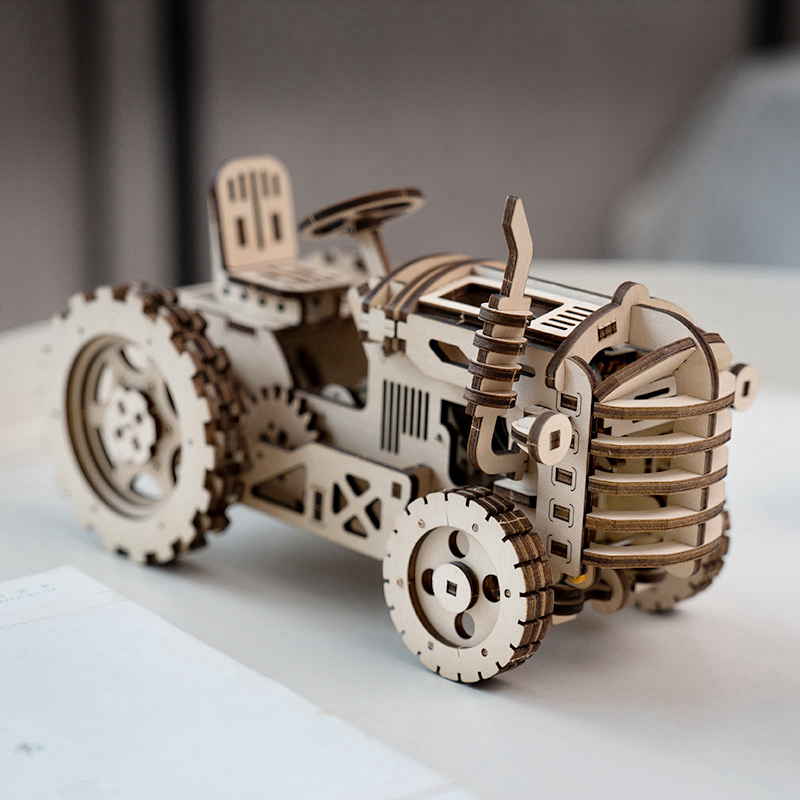 ROKR LK401 Traktör (Tractor) DIY Minyatür Maket Model Seti Ahşap 3D Wooden Puzzle 3D Model Kit Detaylı Dekoratif Hobi Seti Ahşap Maket