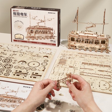 ROKR LK801 Klasik Tramvay (Classic City Tramcar) DIY Minyatür Maket ModelSeti Ahşap 3D Wooden Puzzle 3D Model Kit Detaylı Dekoratif Hobi Seti Ahşap Maket - Thumbnail