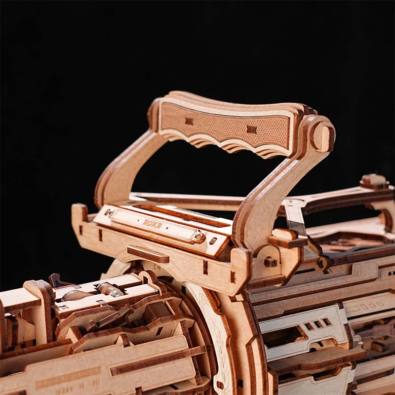 ROKR LQA01 AK-47 Rotating-Barrel Machine Gun DIY Minyatür Maket Model Seti Ahşap 3D Wooden Puzzle 3D Model Kit Detaylı Dekoratif Hobi Seti Ahşap Maket Hareketli ve Sesli
