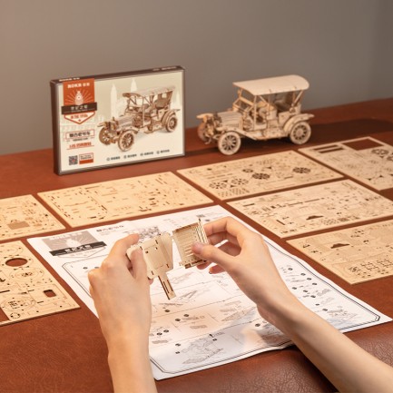 ROKR MC801 Klasik Araba (Vintage Car) DIY Minyatür Maket Model Seti Ahşap 3D Wooden Puzzle 3D Model Kit Detaylı Dekoratif Hobi Seti Ahşap Maket - Thumbnail