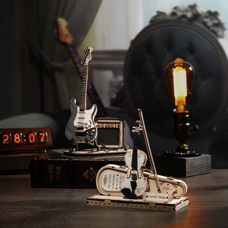 ROKR TG605K Elektro Gitar (Electric Guitar) DIY Minyatür Maket Model Seti Ahşap 3D Wooden Puzzle 3D Model Kit Detaylı Dekoratif Hobi Seti Ahşap Maket