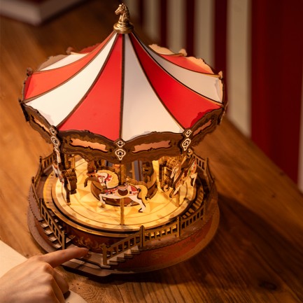 Rolife AMC01 Atlı Karınca (Classic Carousel) DIY Minyatür Maket Model Seti Ahşap 3D Wooden Puzzle 3D Model Kit Detaylı Dekoratif Hobi Seti Ahşap Maket - Thumbnail