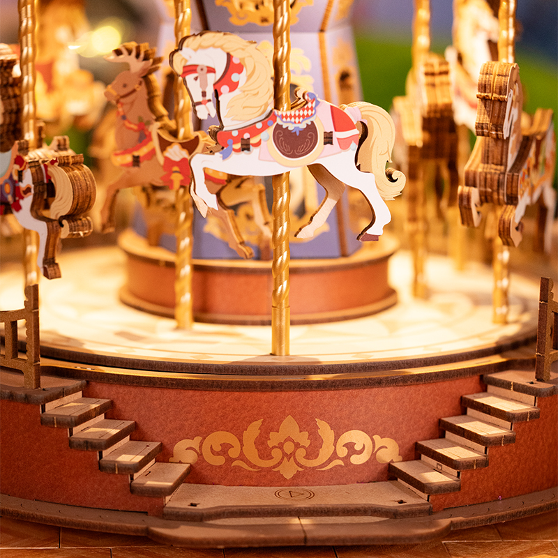 Rolife AMC01 Atlı Karınca (Classic Carousel) DIY Minyatür Maket Model Seti Ahşap 3D Wooden Puzzle 3D Model Kit Detaylı Dekoratif Hobi Seti Ahşap Maket