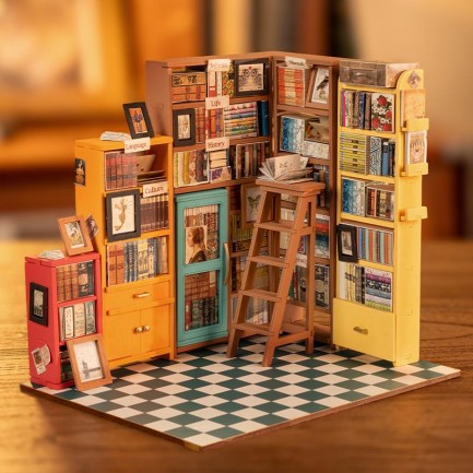 Rolife DG102 Sam's Study Room DIY Miniature House - Thumbnail