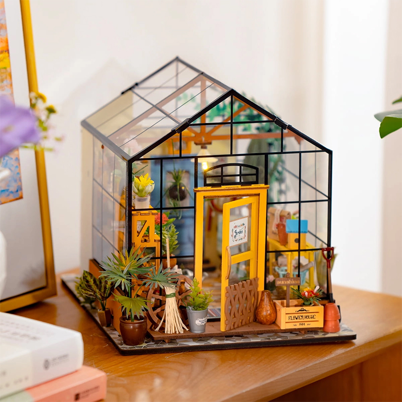Rolife DG104 Cathy'nin Çiçek Evi (Cathy's Flower House) DIY Minyatür Maket Model Seti Mini Dollhouse 3D Model Kit Detaylı Dekoratif Hobi Seti 3D Puzzle Tiny House