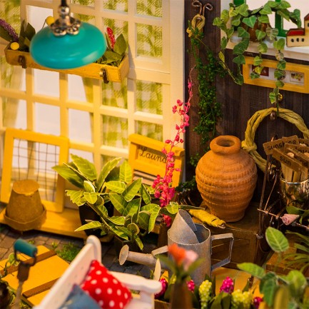 Rolife DG108 Miller'ın Çiçek Evi (Miller's Flower House) DIY Minyatür Maket Model Set Mini Dollhouse 3D Model Kit Detaylı Dekoratif Hobi Seti 3D Puzzle Tiny House - Thumbnail