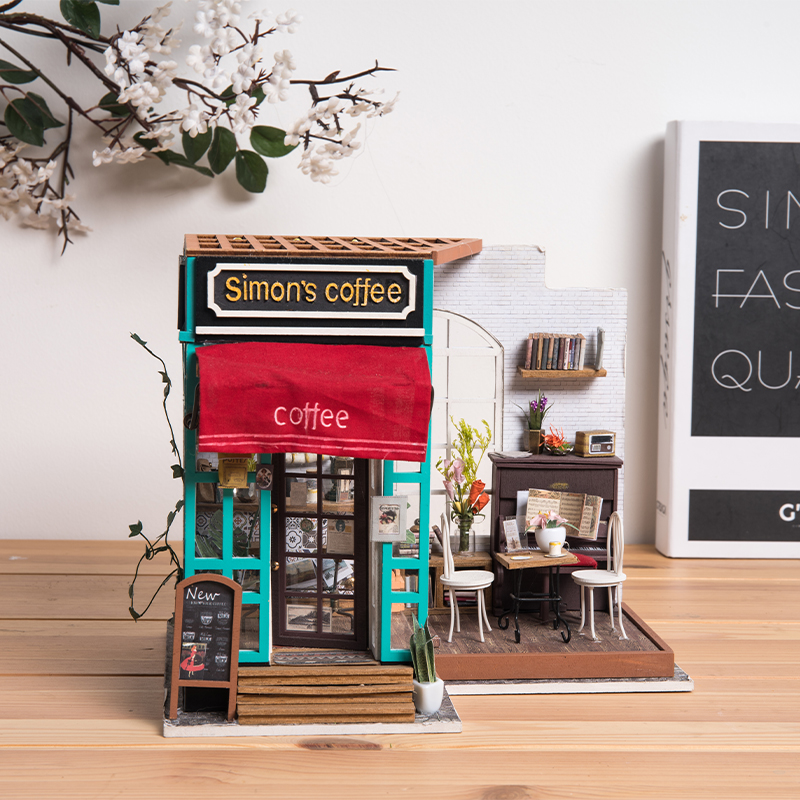 Rolife DG109 Simon'ın Kahve Dükkanı (Simon's Coffee)DIY Minyatür Maket Model Set Miniature Dollhouse 3D Model Kit Detaylı Dekoratif Hobi Seti 3D Puzzle Tiny House