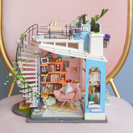 Rolife DG12 Dora'nın Çatı Katı (Dora's Loft) DIY Minyatür Maket Model Seti Mini Dollhouse 3D Model Kit Detaylı Dekoratif Hobi Seti 3D Puzzle Tiny House - Thumbnail