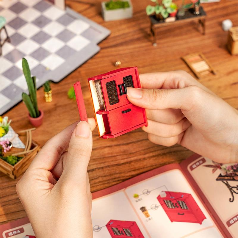 Rolife DG145 Emily's Flower Shop DIY Miniature House