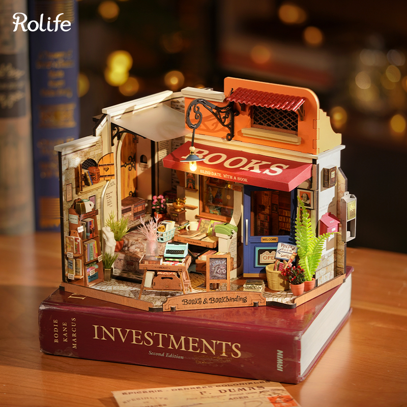 Rolife DG164 Köşe Kitabevi (Corner Bookstore) DIY Minyatür Maket Model Seti Mini Dollhouse 3D Model Kit Detaylı Dekoratif Hobi Seti 3D Puzzle Tiny House
