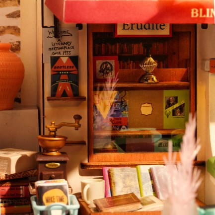 Rolife DG164 Köşe Kitabevi (Corner Bookstore) DIY Minyatür Maket Model Seti Mini Dollhouse 3D Model Kit Detaylı Dekoratif Hobi Seti 3D Puzzle Tiny House - Thumbnail