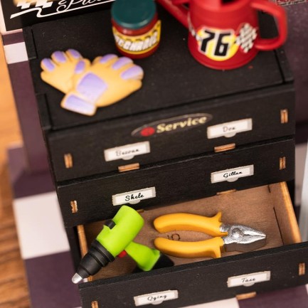 Rolife DG165 Garage Workshop DIY Miniature House - Thumbnail