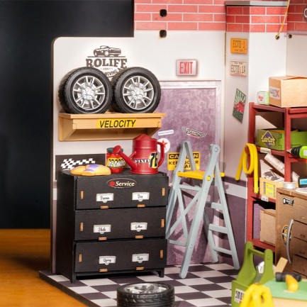 Rolife DG165 Garage Workshop DIY Miniature House - Thumbnail
