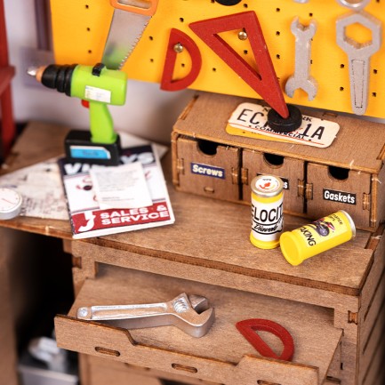 Rolife DG165 Garaj Atölyesi (Garage Workshop) DIY Minyatür Maket Model Seti Mini Dollhouse 3D Model Kit Detaylı Dekoratif Hobi Seti 3D Puzzle Tiny House - Thumbnail
