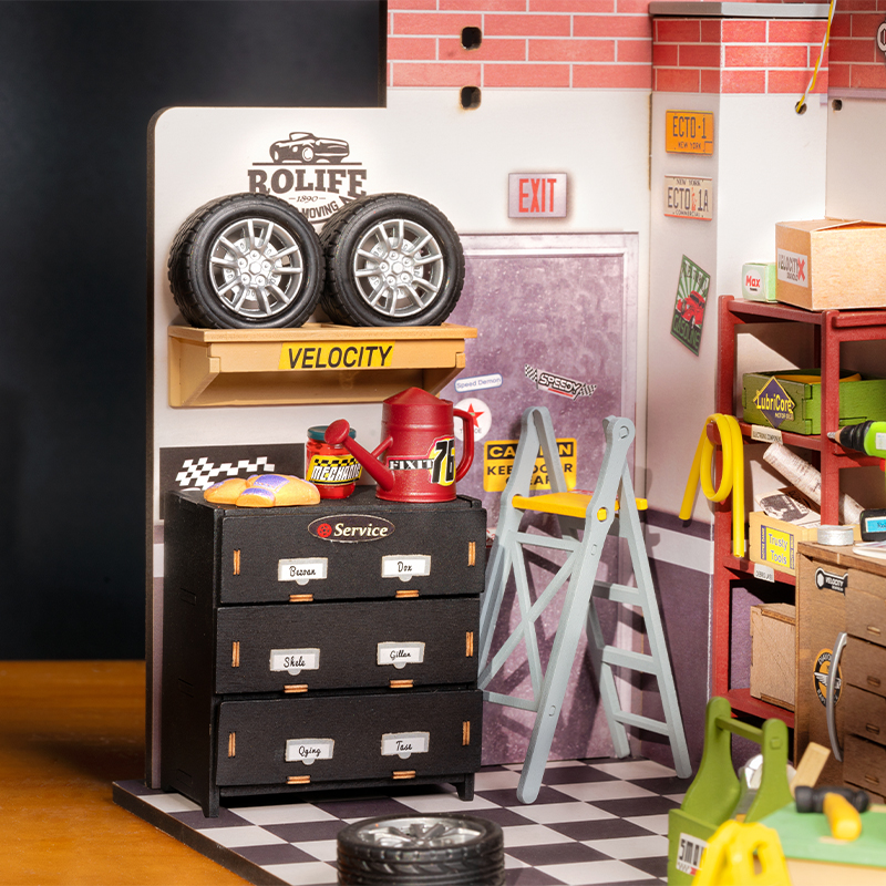 Rolife DG165 Garaj Atölyesi (Garage Workshop) DIY Minyatür Maket Model Seti Mini Dollhouse 3D Model Kit Detaylı Dekoratif Hobi Seti 3D Puzzle Tiny House