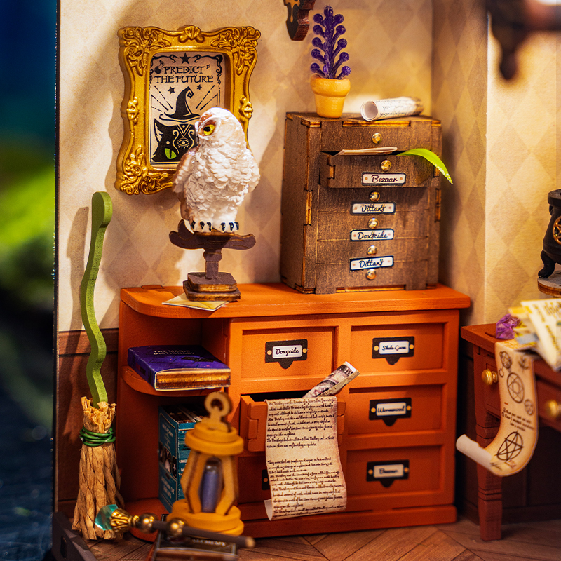 Rolife DG166 The Magic Study DIY Minyatür Maket Model Seti Mini Dollhouse 3D Model Kit Detaylı Dekoratif Hobi Seti 3D Puzzle Tiny House