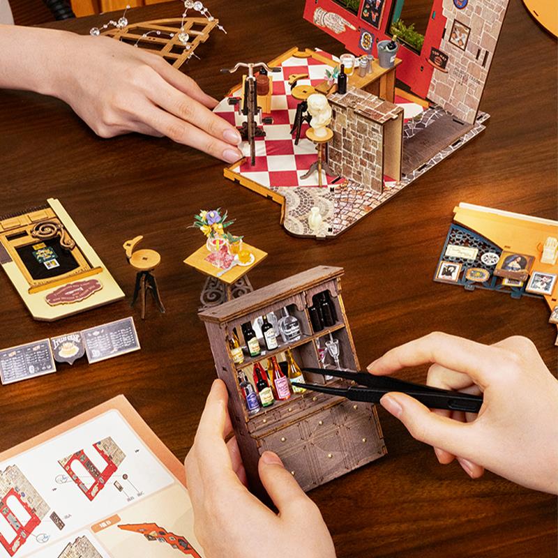 Rolife DG173 Cheers Bar & Dining DIY Miniature House