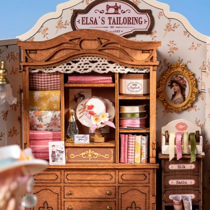 Rolife DG178 Elsa's Tailoring DIY Miniature House - Thumbnail