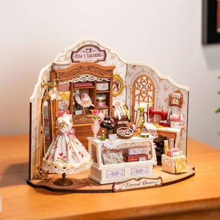Rolife DG178 Elsa's Tailoring DIY Miniature House - Thumbnail