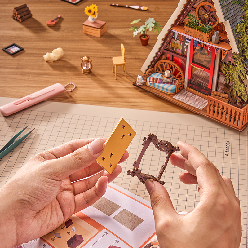 Rolife DG181 Üçgen Tiny House (A-Frame Cabin) DIY Minyatür Maket Model Seti Mini Dollhouse 3D Model Kit Detaylı Dekoratif Hobi Seti 3D Puzzle