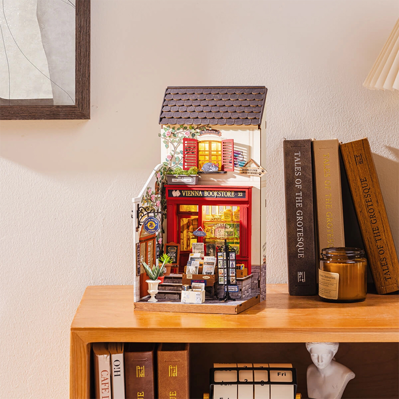 Rolife DG183 Vienna Bookstore Kitap Köşesi Book Nook DIY Minyatür Maket Model Seti Mini Dollhouse 3D Model Kit Detaylı Dekoratif Hobi Seti 3D Puzzle Tiny House
