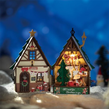 Rolife DS036 Twinkling Christmas House DIY Miniature House - Thumbnail