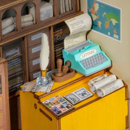 Rolife DS037 Postane (Century Post Office) DIY Minyatür Maket Model Seti Mini Dollhouse 3D Model Kit Detaylı Dekoratif Hobi Seti 3D Puzzle Tiny House - Thumbnail